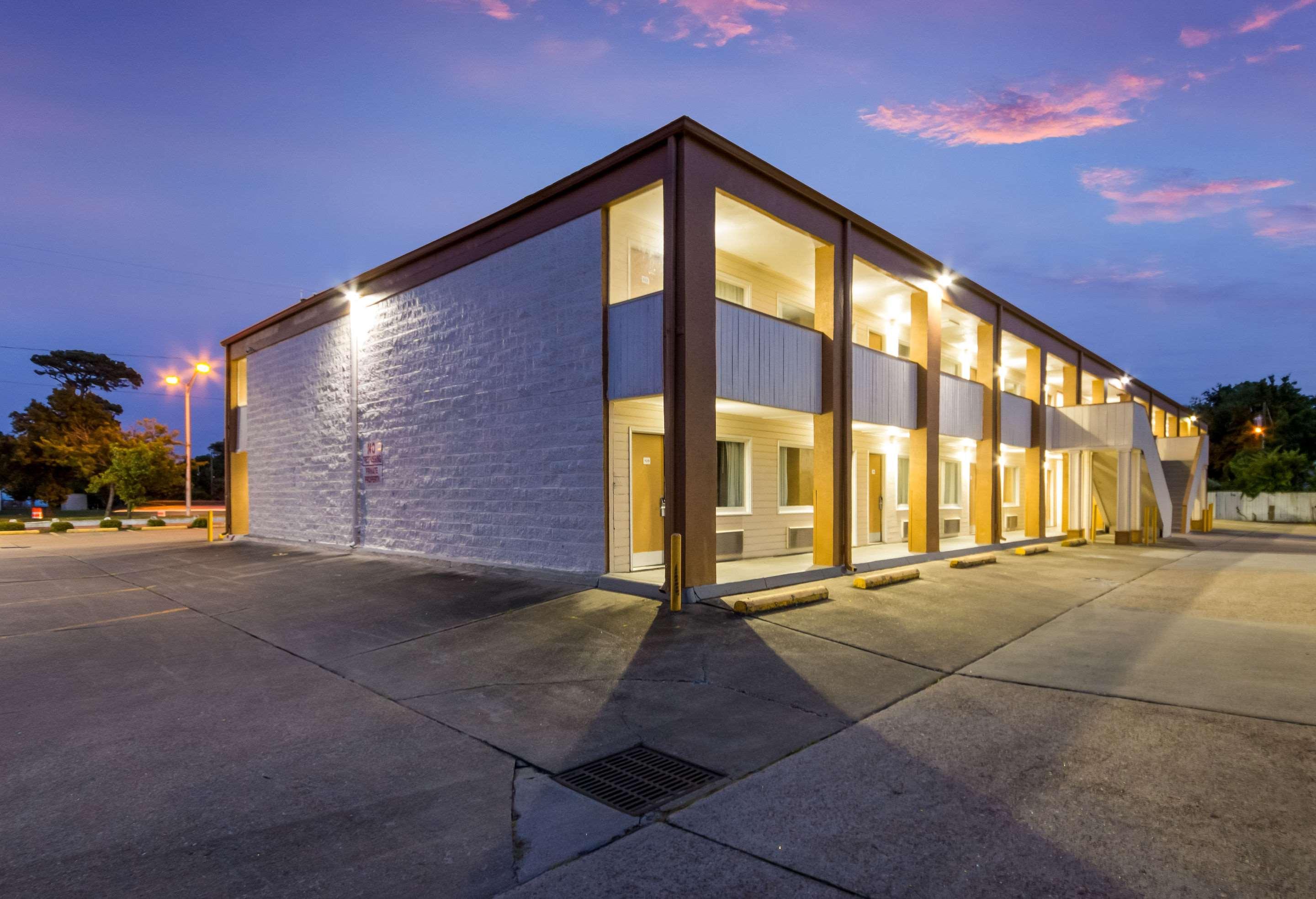 Econo Lodge Little Creek Norfolk Exterior foto